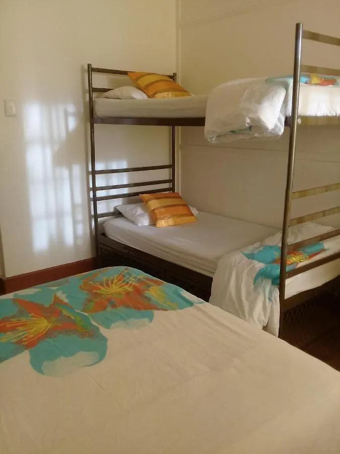 Lighthouse Farm Backpackers Lodge Cape Town